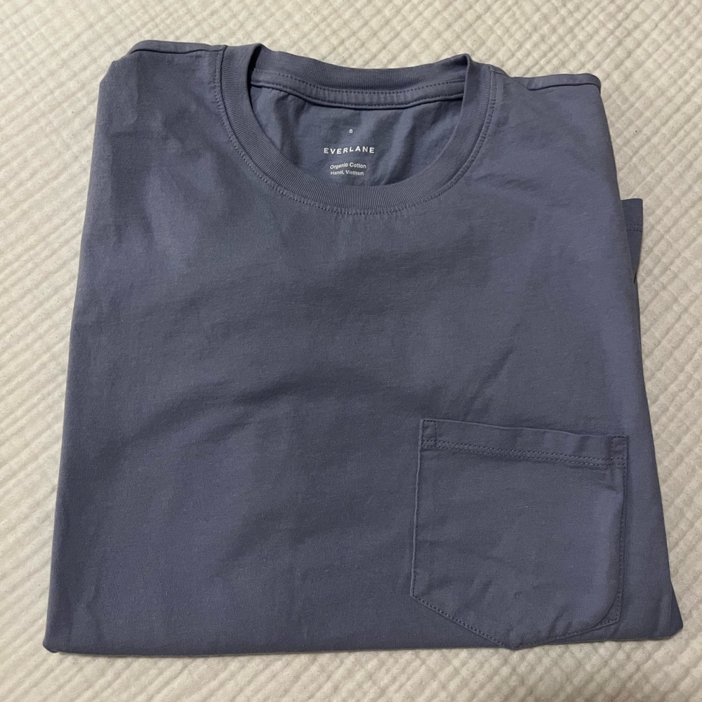Periwinkle Everlane t-shirt with pocket